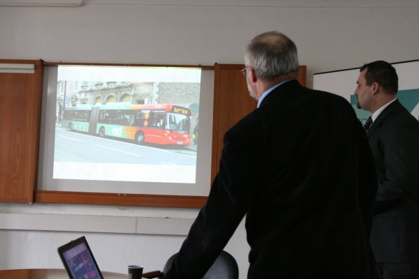 prezentacja ekologicznych autobusów -  materiały Urzędu Miasta 
