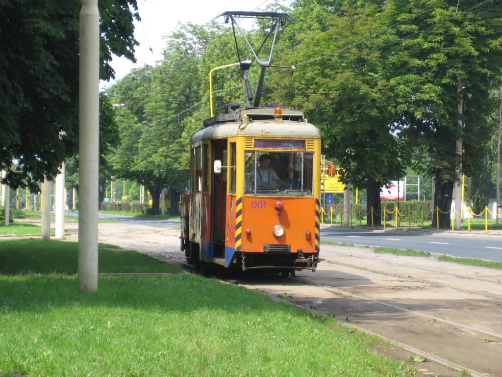 Wagon przed zajezdnią Pogodno. Foto: Janusz Światowy 06.06.2007