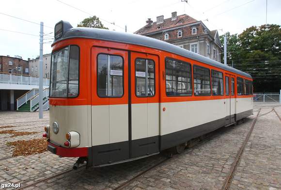 foto: Andrzej Szkocki/gs24.pl, Doczepa B4 do łączenia z tramwajem GT6 