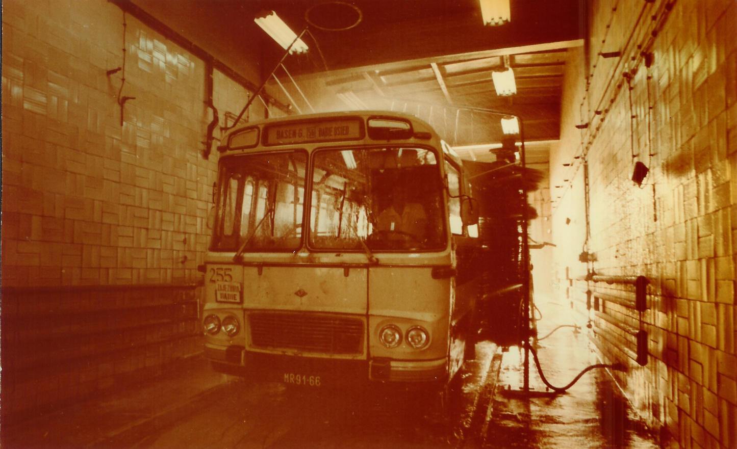 Skoda na myjni zajezdnia Dabie - 1978 rok